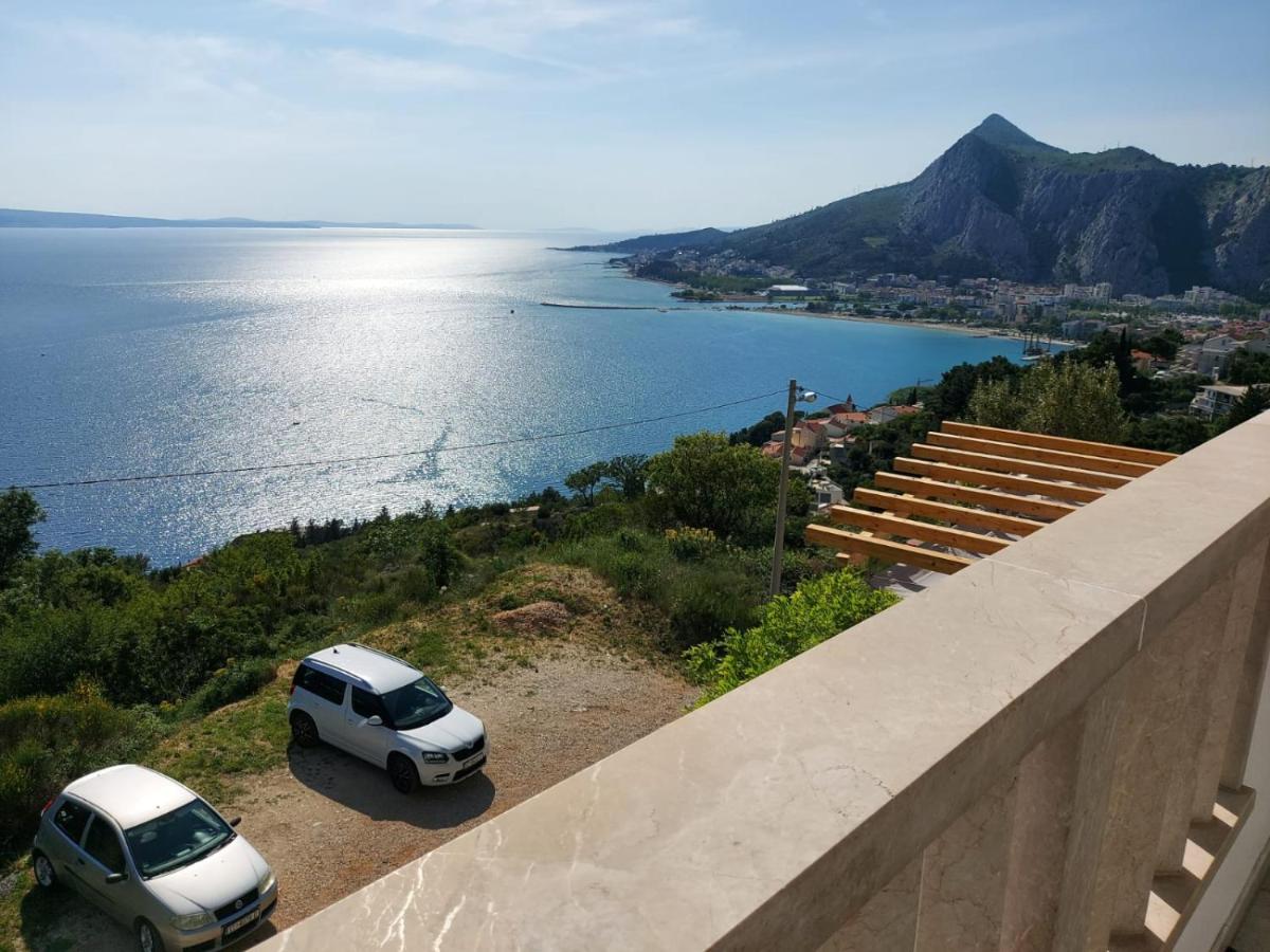 Apartmani Cvita Omis Exterior photo