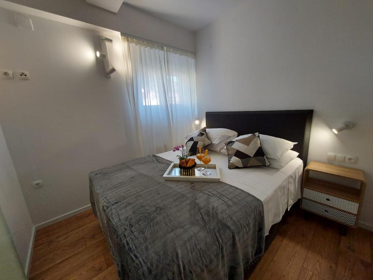 Apartmani Cvita Omis Exterior photo